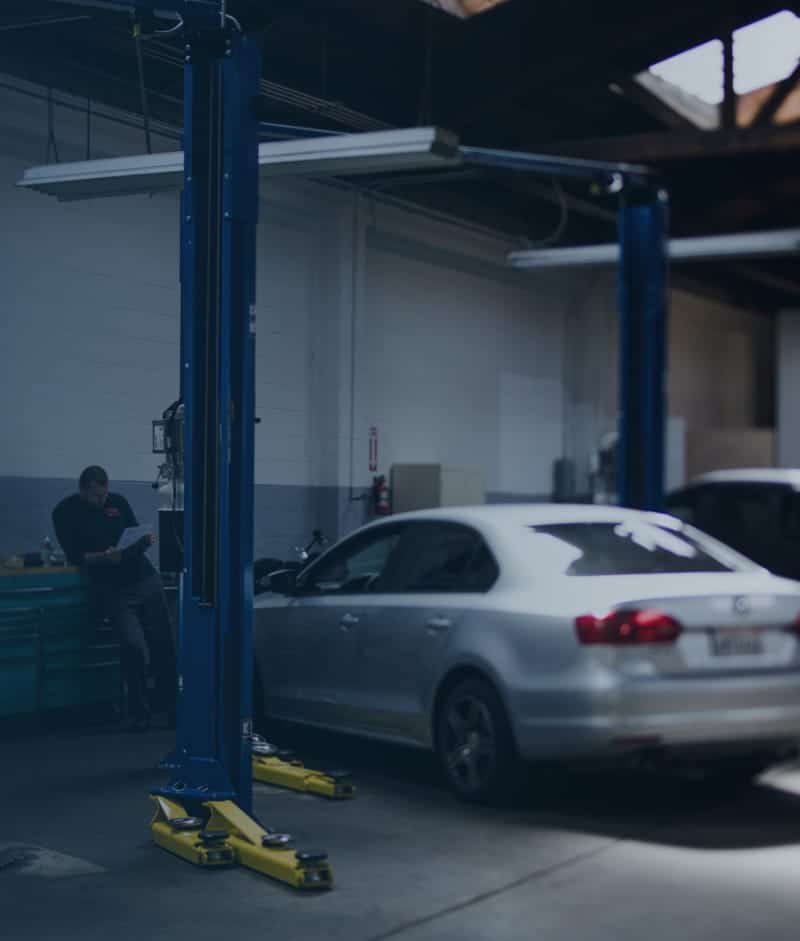 Auto Repair Landing Page Style 2