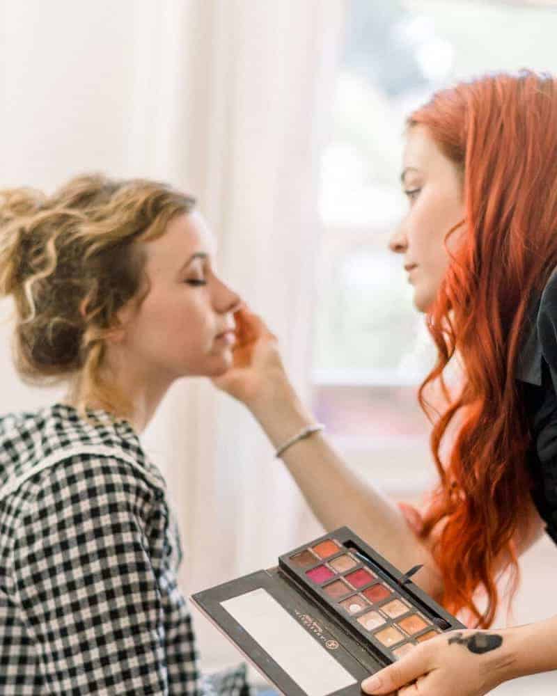 Makeup Artist About Page Style 2
